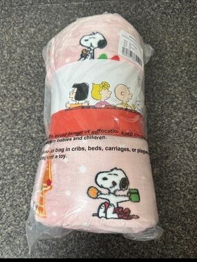 Peanuts Snoopy VelvetLoft Plush Throw Blanket By Berkshire 60"x70" Holiday